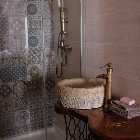 Typical Fishing Village In Historic Center I Vila Portimão